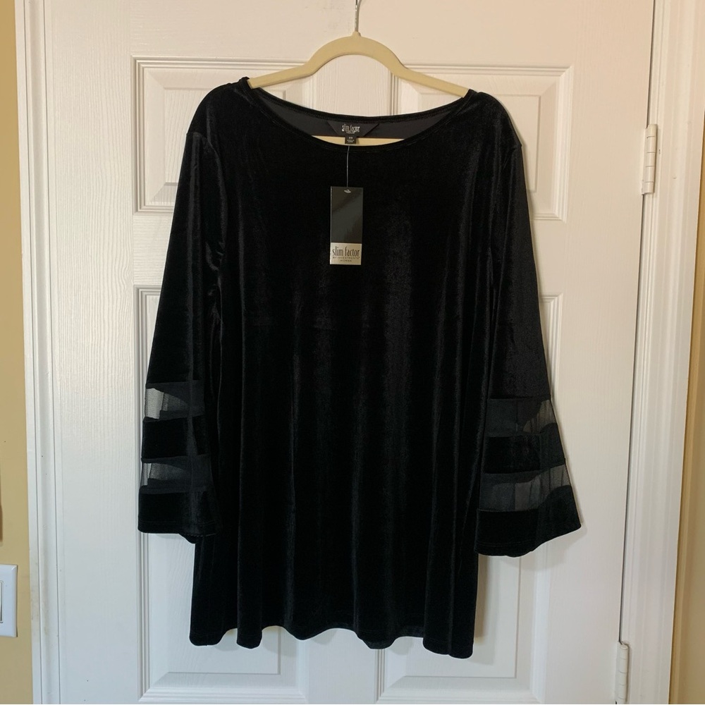 NWT Slim Factor by Investments Black Velvet Tiered Mesh‎ Long Sleeve Top